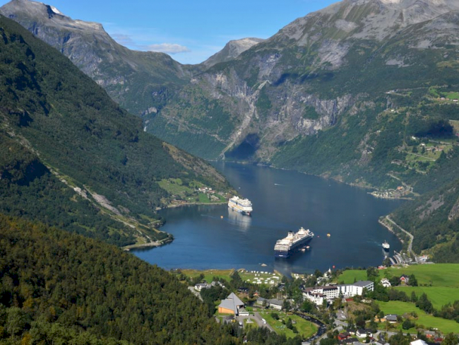 Ausblick auf den Geiranger Fjord vom Hausberg Dalsnibba