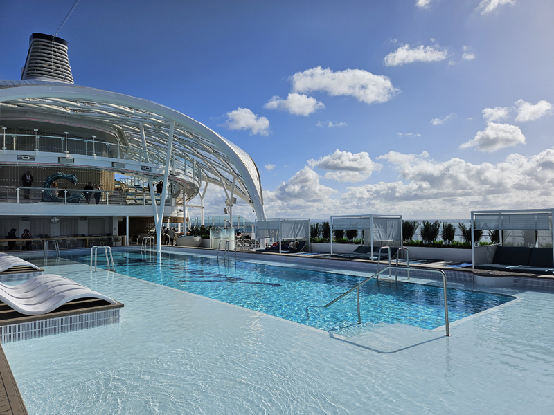 MeinSchiff Relax Pool